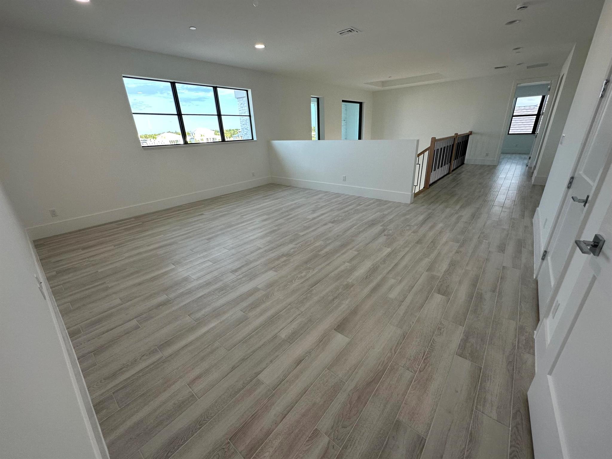 CORAL ISLES AT AVENIR - Residential