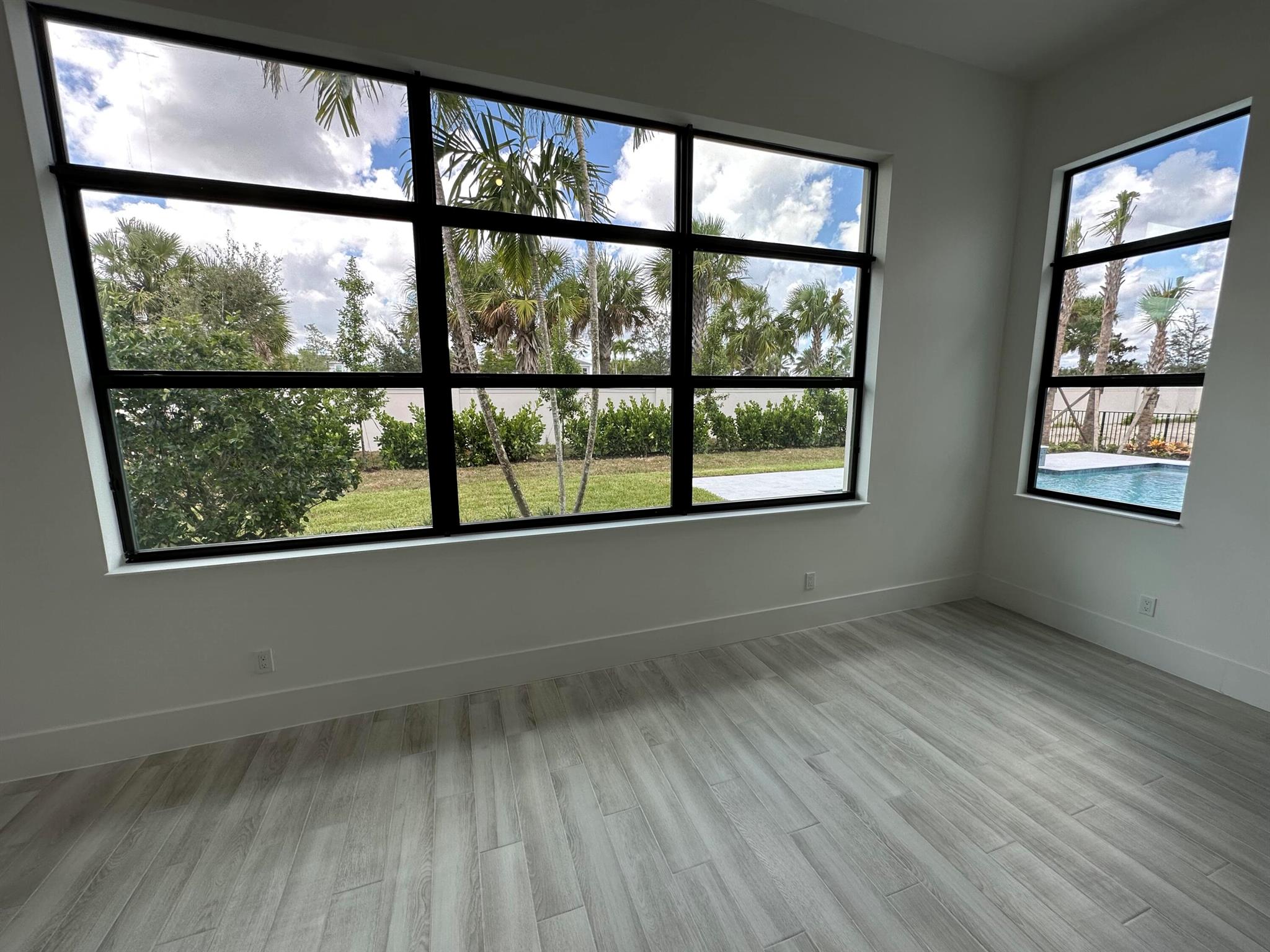 CORAL ISLES AT AVENIR - Residential