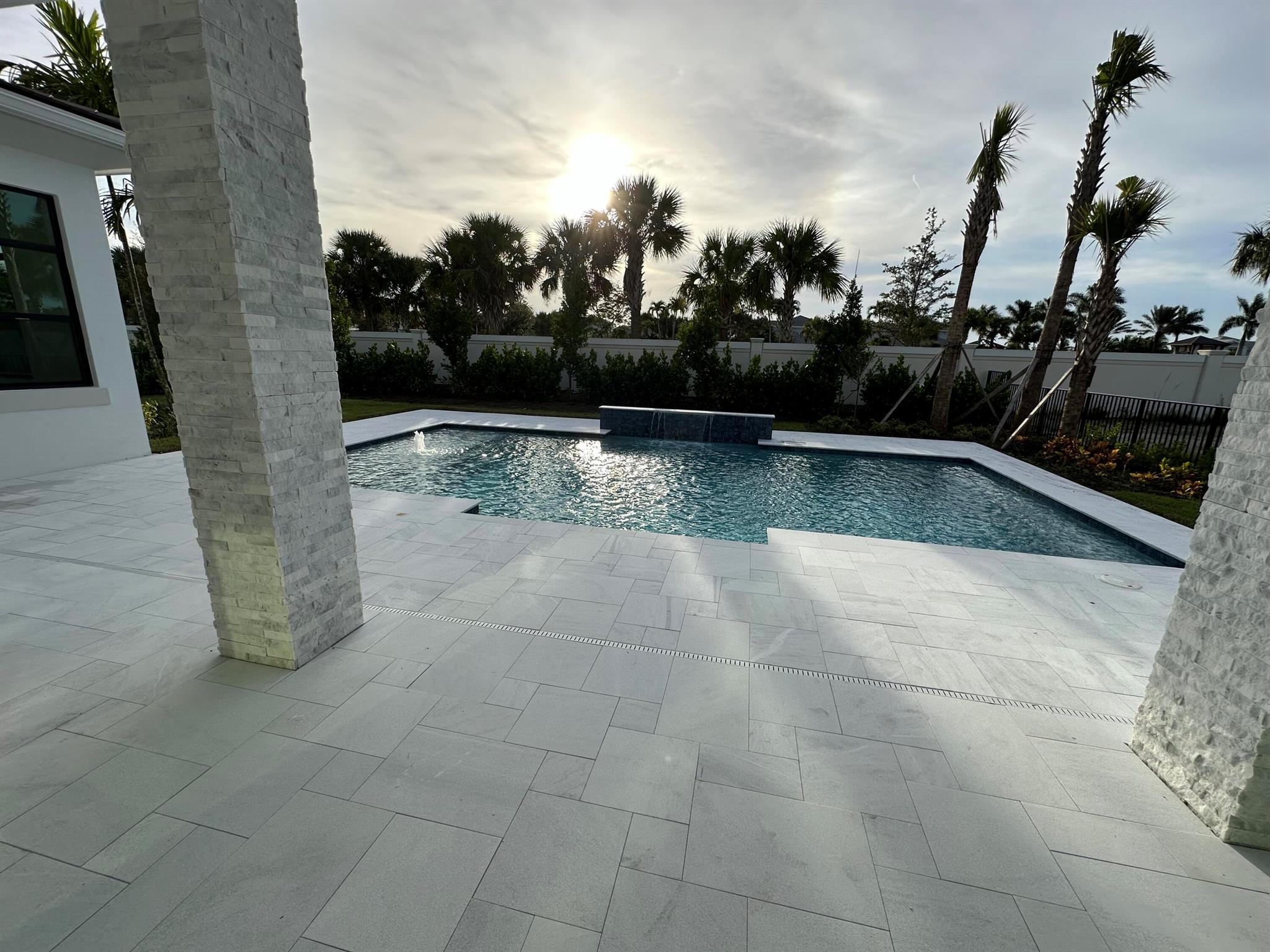 CORAL ISLES AT AVENIR - Residential