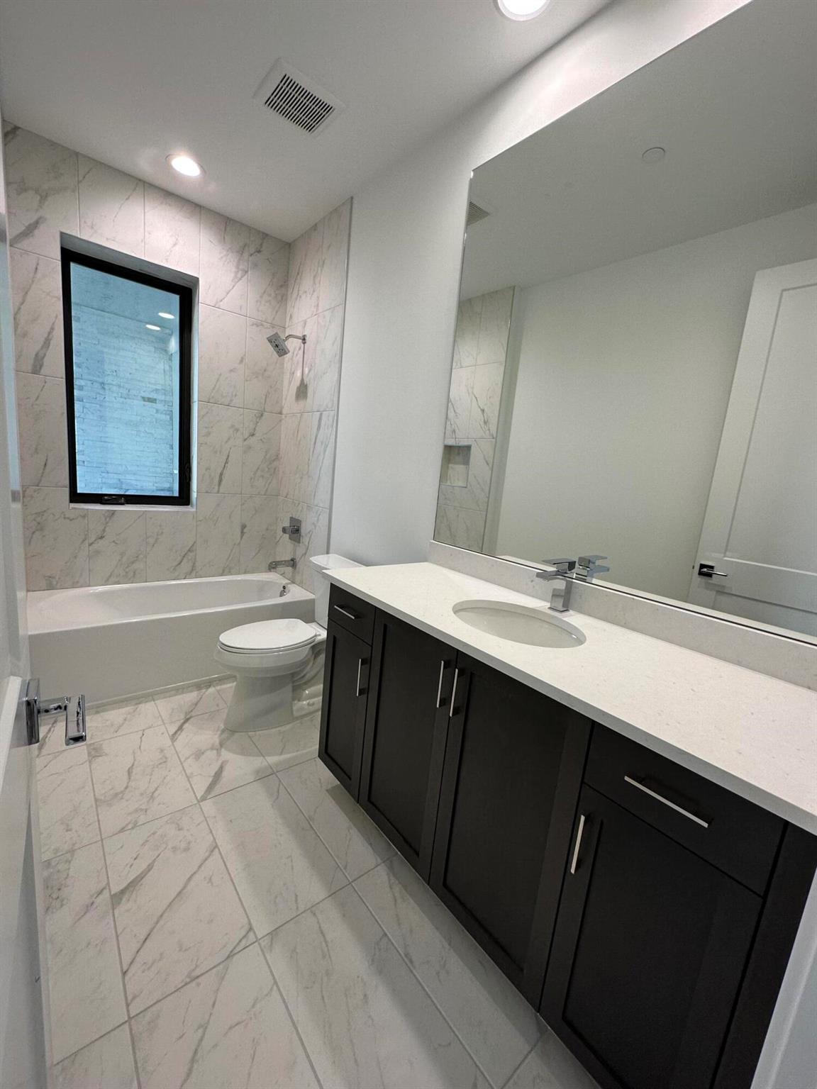 CORAL ISLES AT AVENIR - Residential