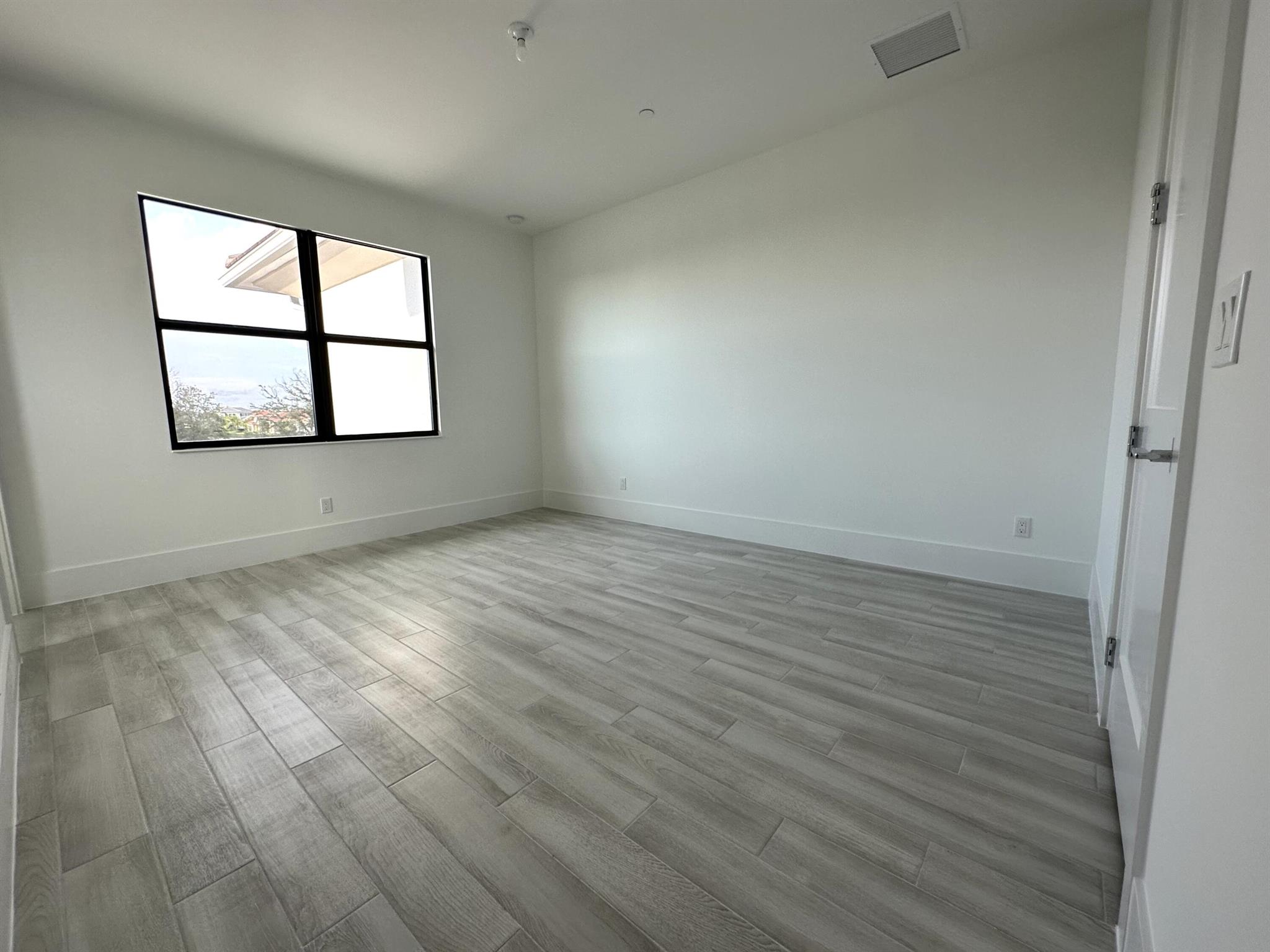 CORAL ISLES AT AVENIR - Residential