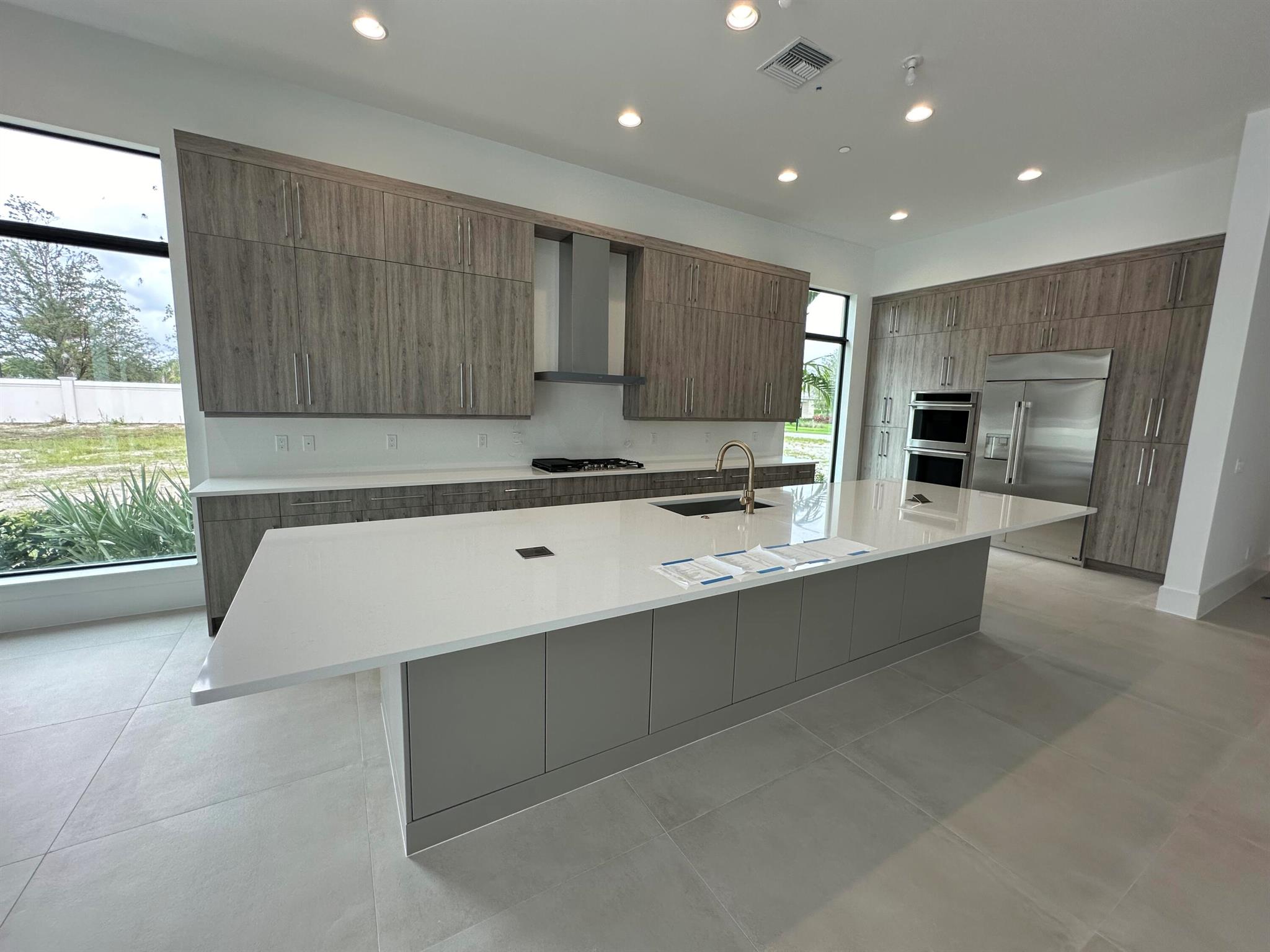 CORAL ISLES AT AVENIR - Residential