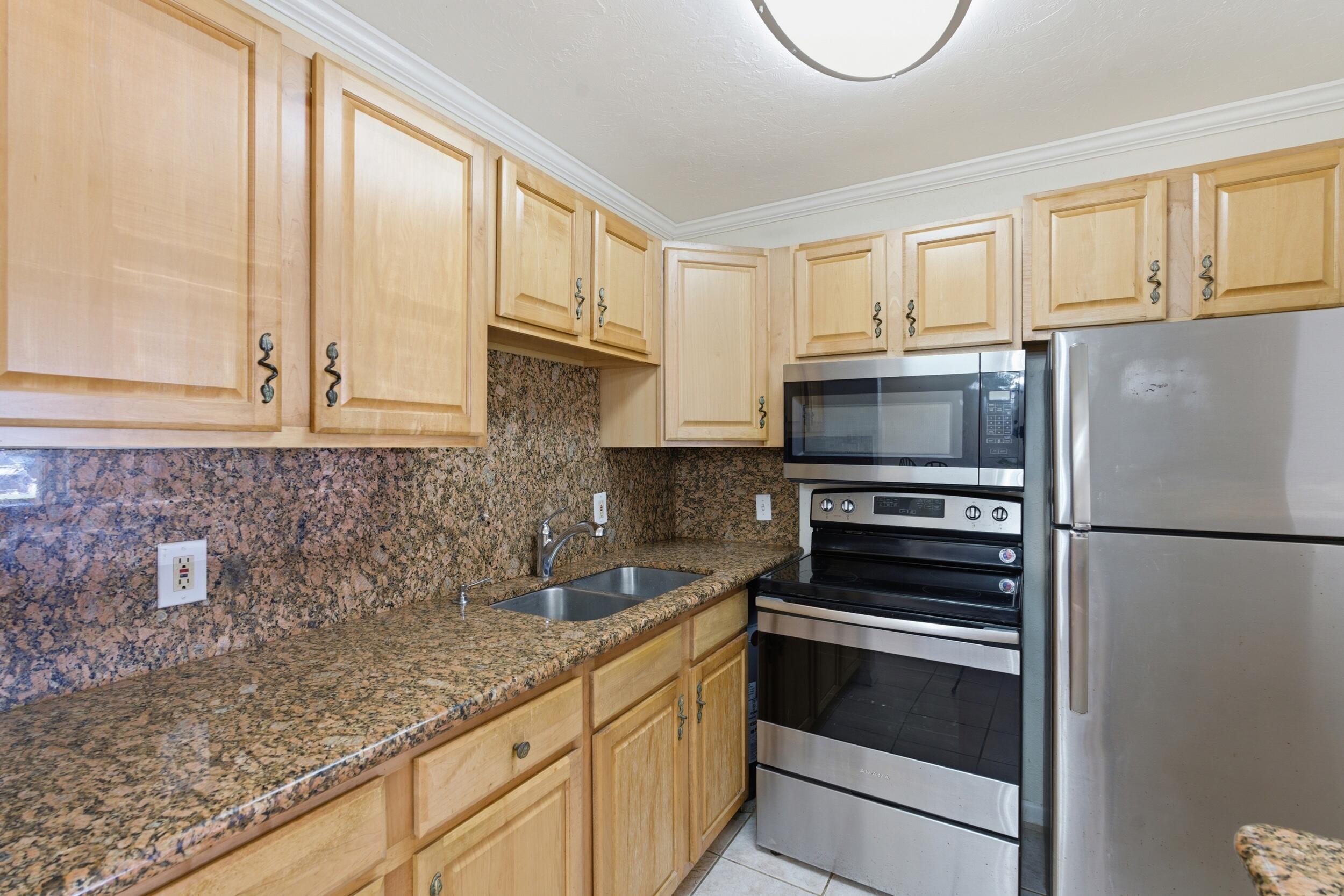 MARKHAM F CONDO - Residential