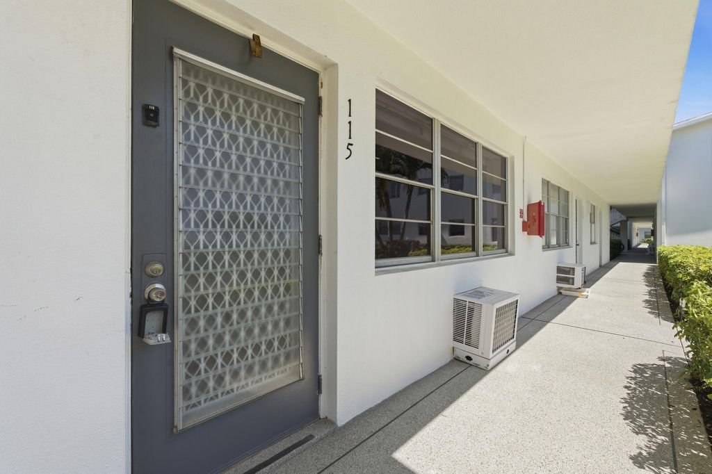 Photo of 115 Markham F, Deerfield Beach, FL 33442 (MLS # B26007491)