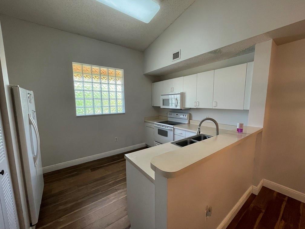 Photo of 6992 SW 39th Street #I203, Davie, FL 33314 (MLS # B26038990)