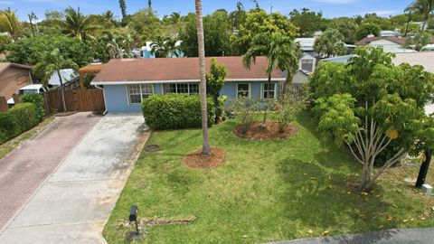 Photo of 941 NE 23rd Court, Pompano Beach, FL 33064 (MLS # B26028232)