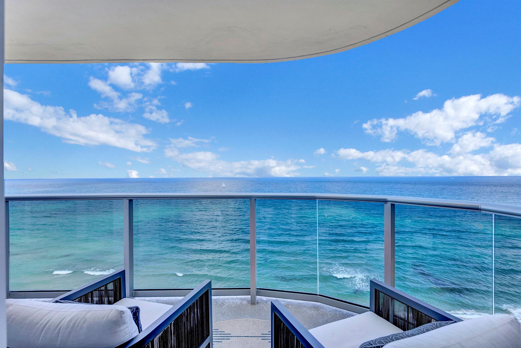 BERESFORD COND - Residential