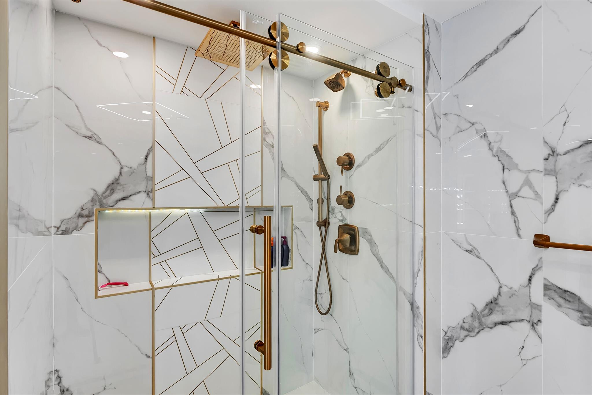 BERESFORD COND - Residential