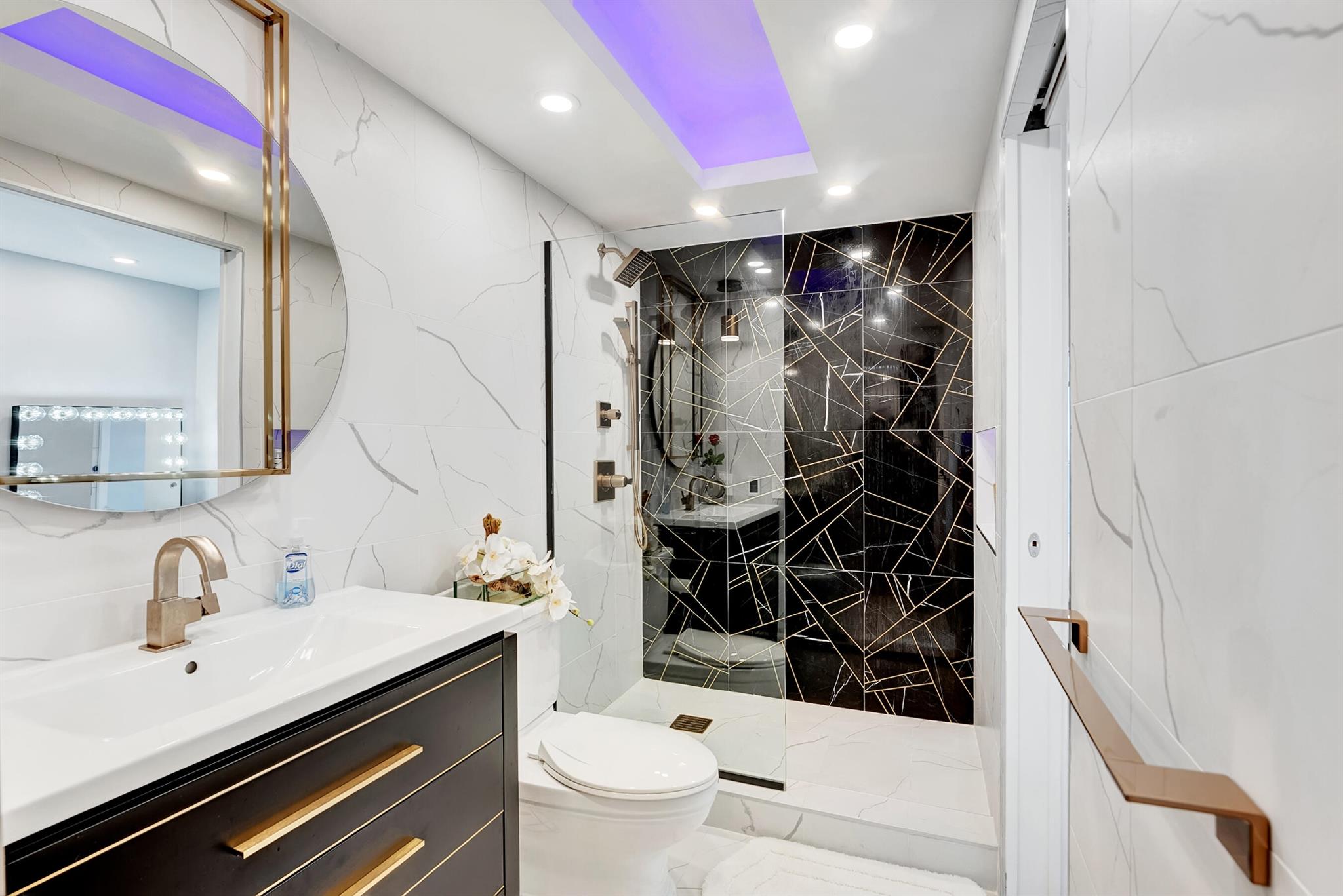 BERESFORD COND - Residential