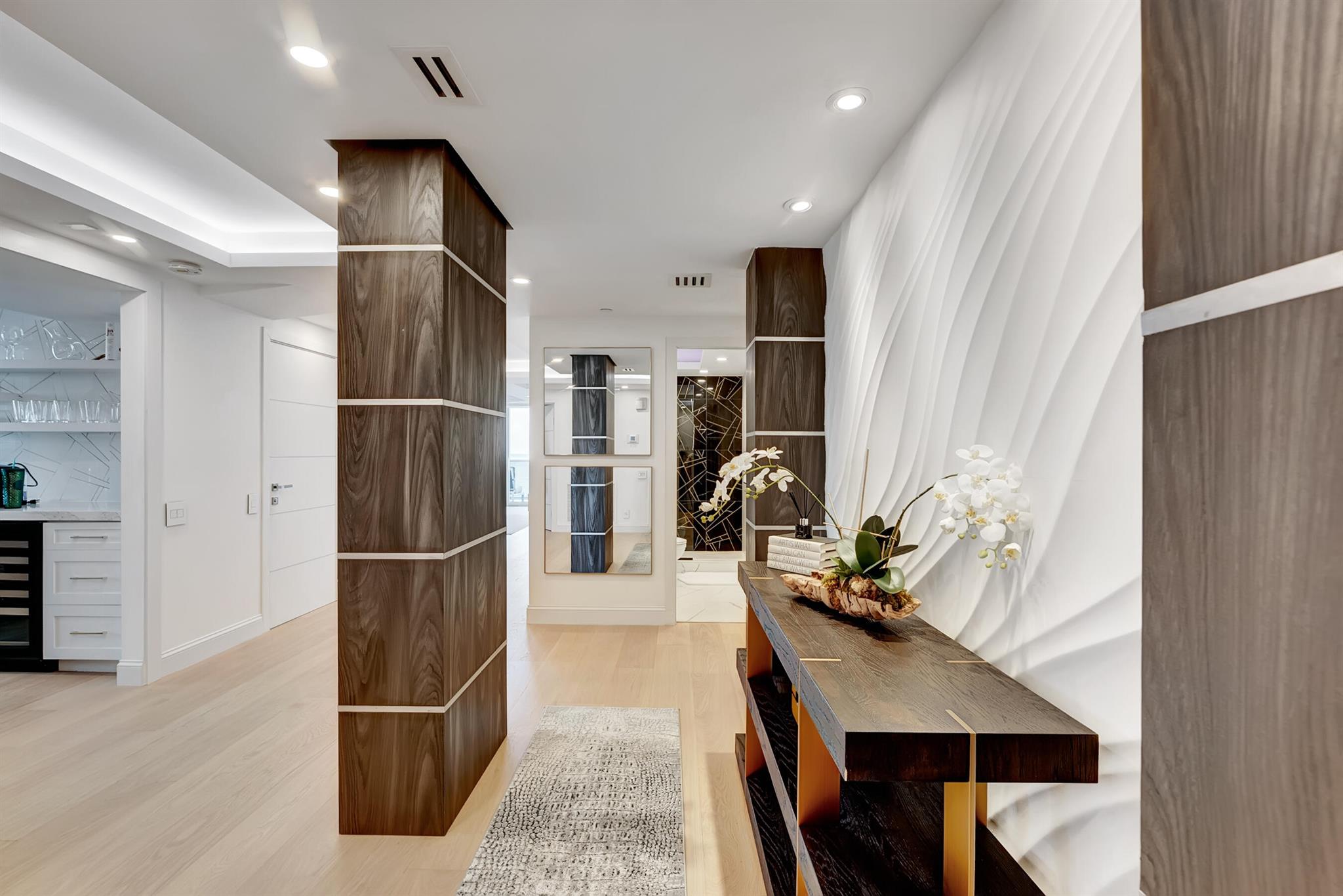 BERESFORD COND - Residential