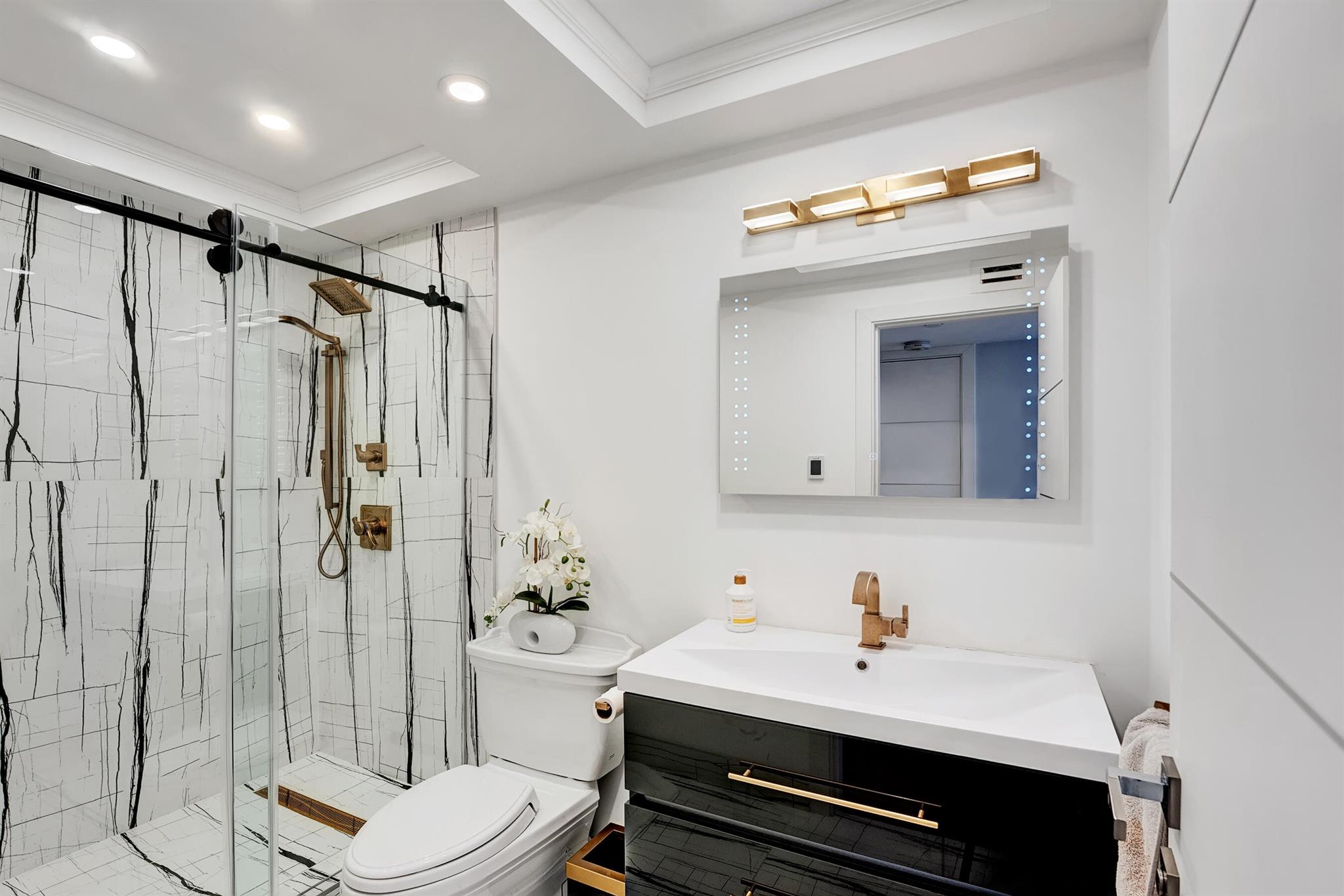 BERESFORD COND - Residential