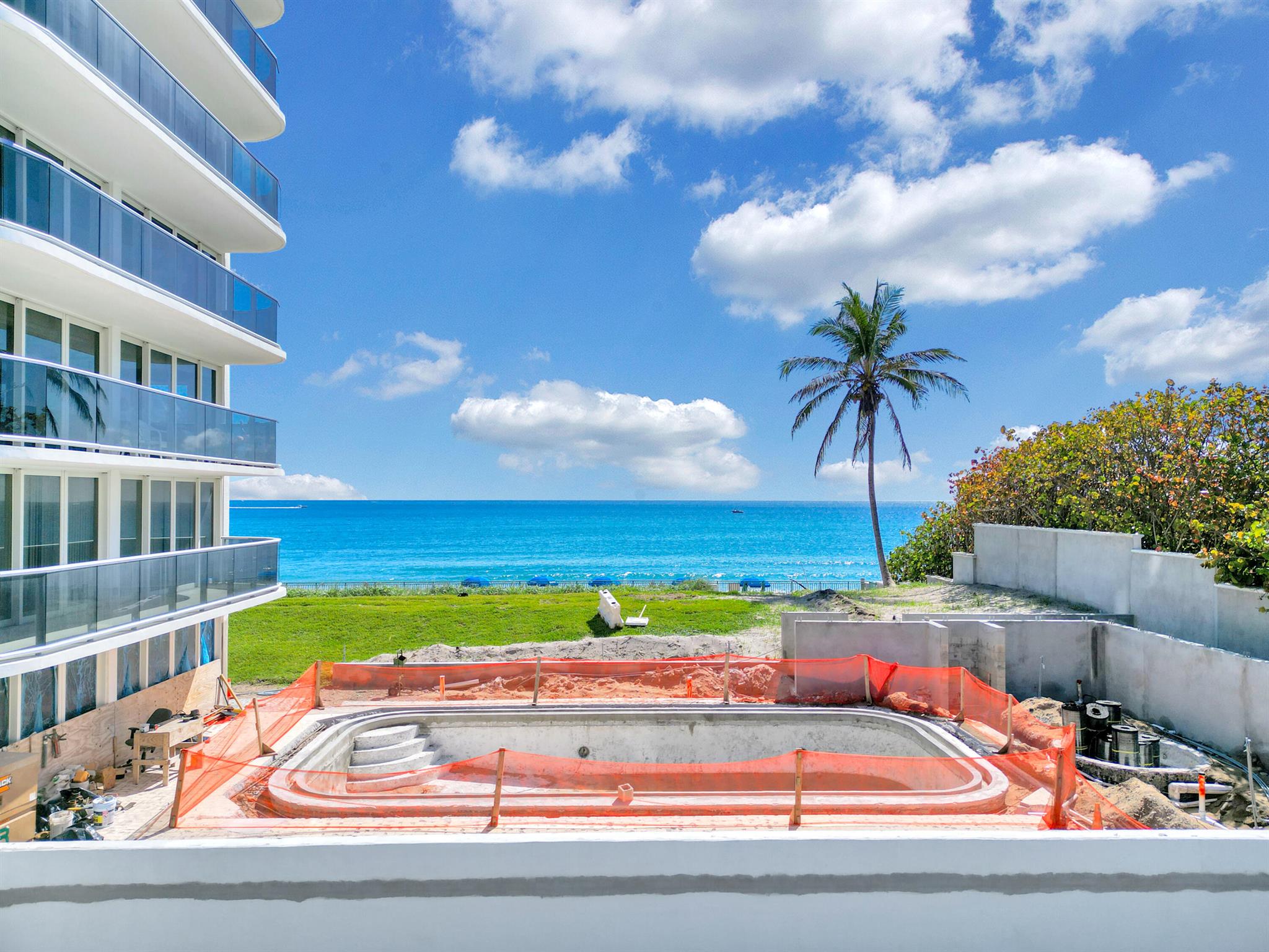 BERESFORD COND - Residential