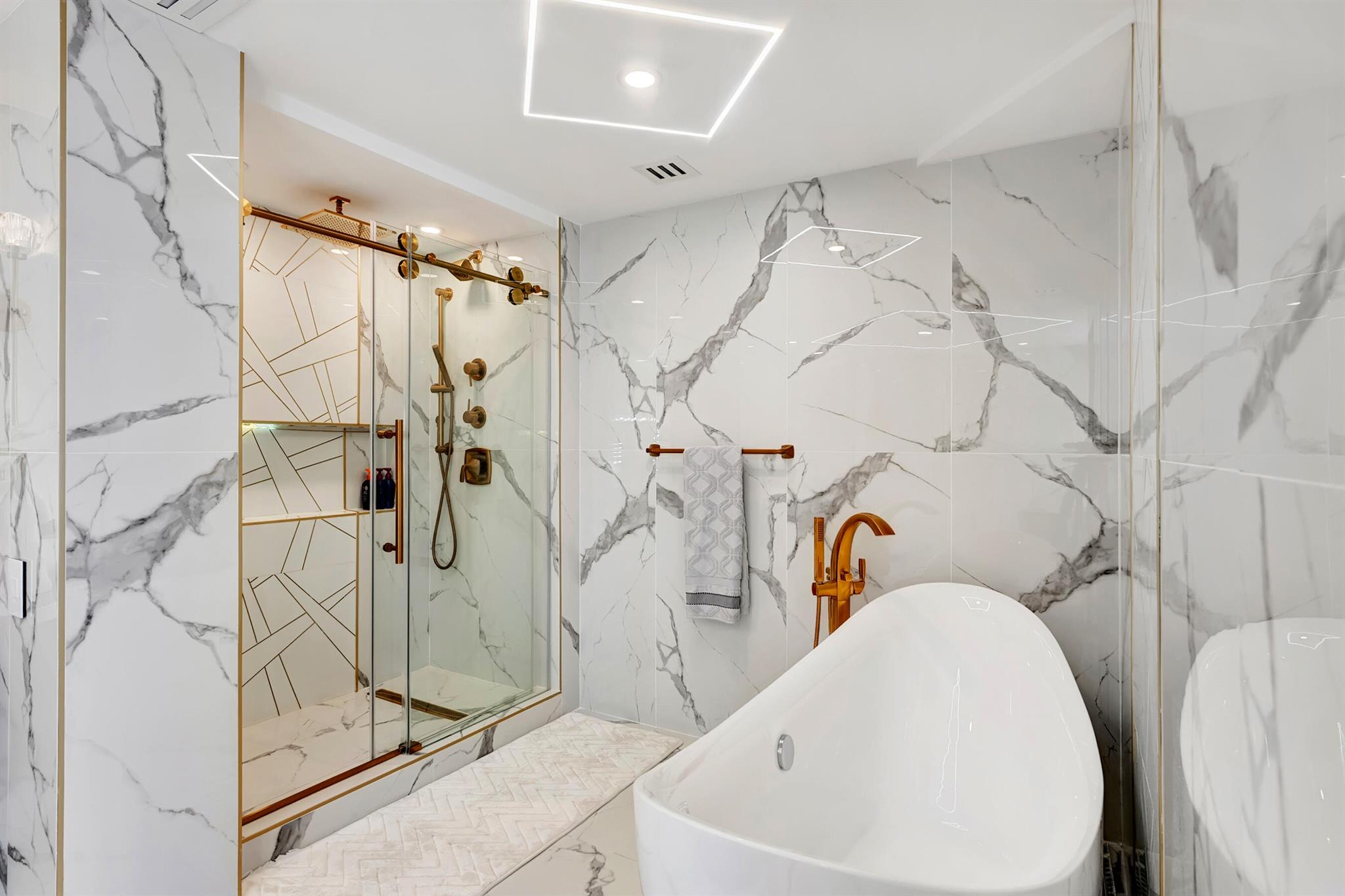 BERESFORD COND - Residential