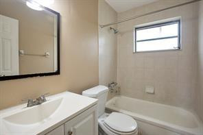 El Sol At Main Street Con - Residential Lease