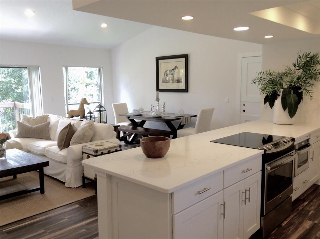 Short term summer rental only available till October 31 at this price. Available to preview after April 15th.Beautifully remodeled and furnished 1br condo located in the prestigious Palm Beach Polo Club is perfect for the summer. White quartz countertops in the kitchen are further complimented by the stainless steal appliances. Bright and spacious this condo also boasts a sleek bathroom design with double sinks and seamless glass shower. With luxuries like a walk-in closet, tons of natural light and a well chosen ceramic tile floor that looks just like real wood, you will not be disappointed.
