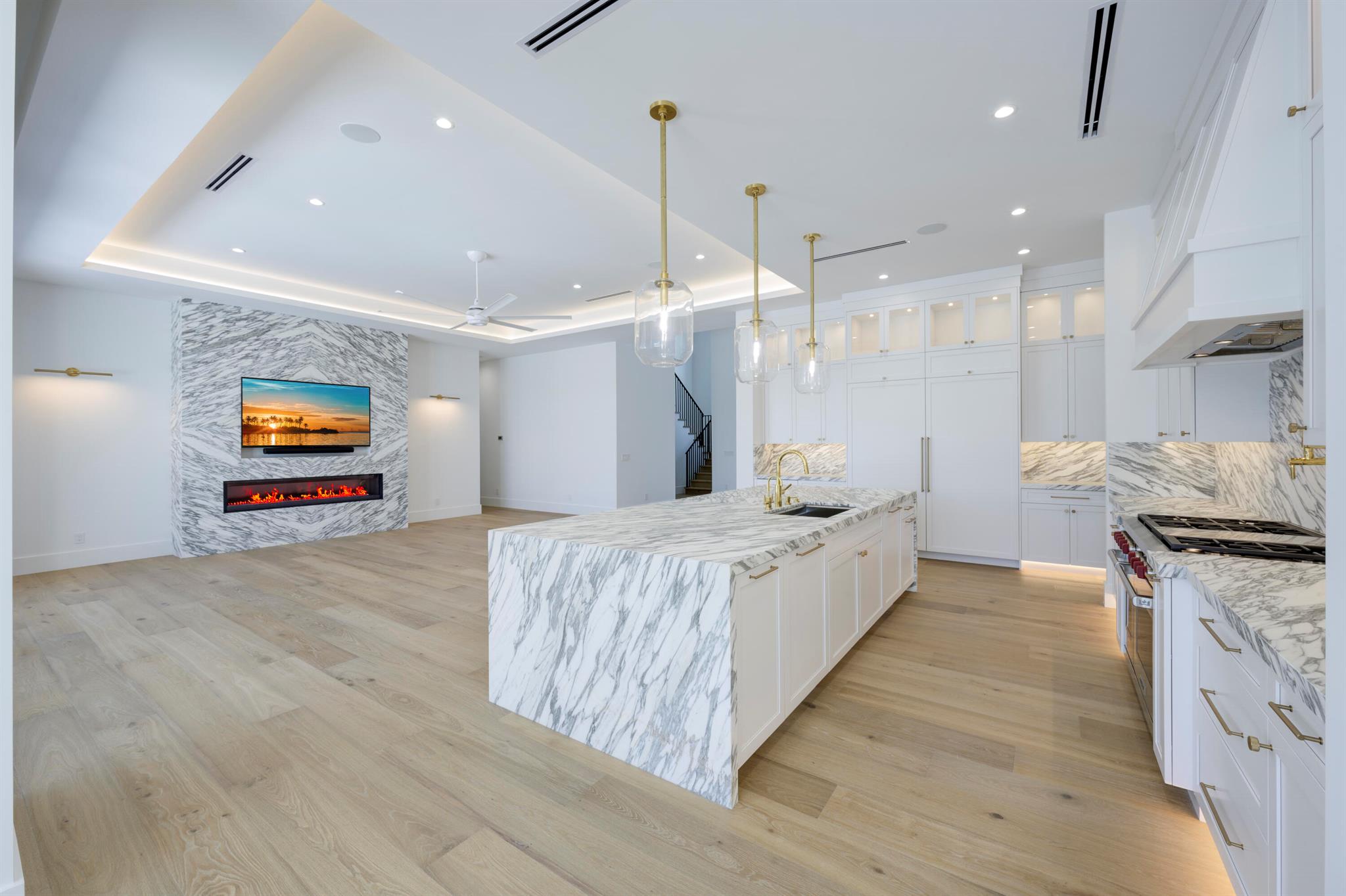 NORTH PALM BEACH VILLAGE - Residential