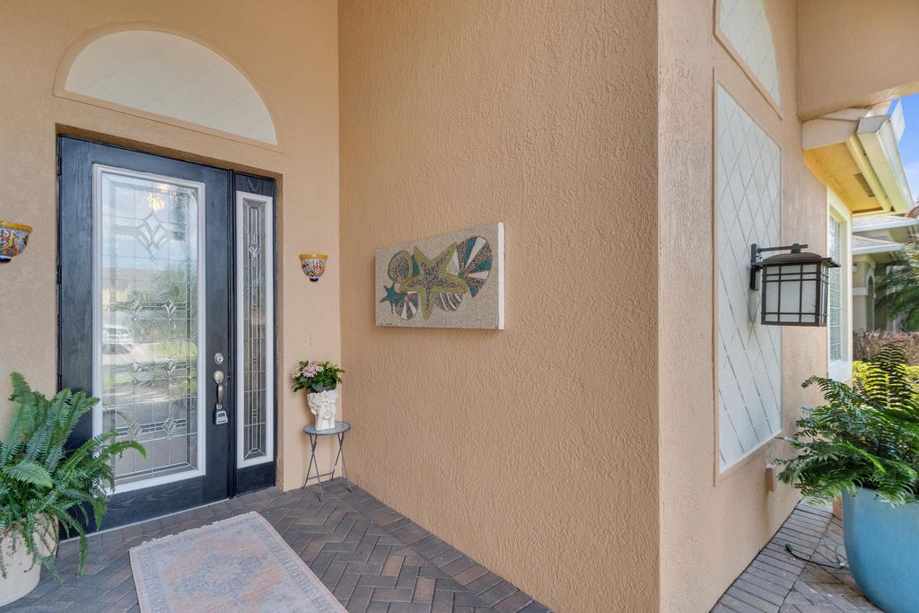 Photo of 660 Tangelo Circle SW, Vero Beach, FL 32968 (MLS # B26020122)