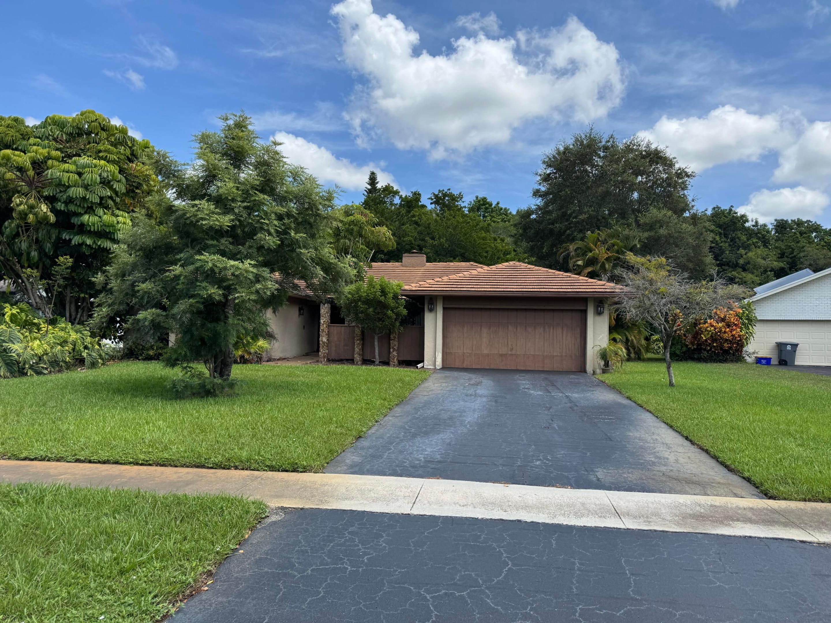 11287 Woodchuck Lane