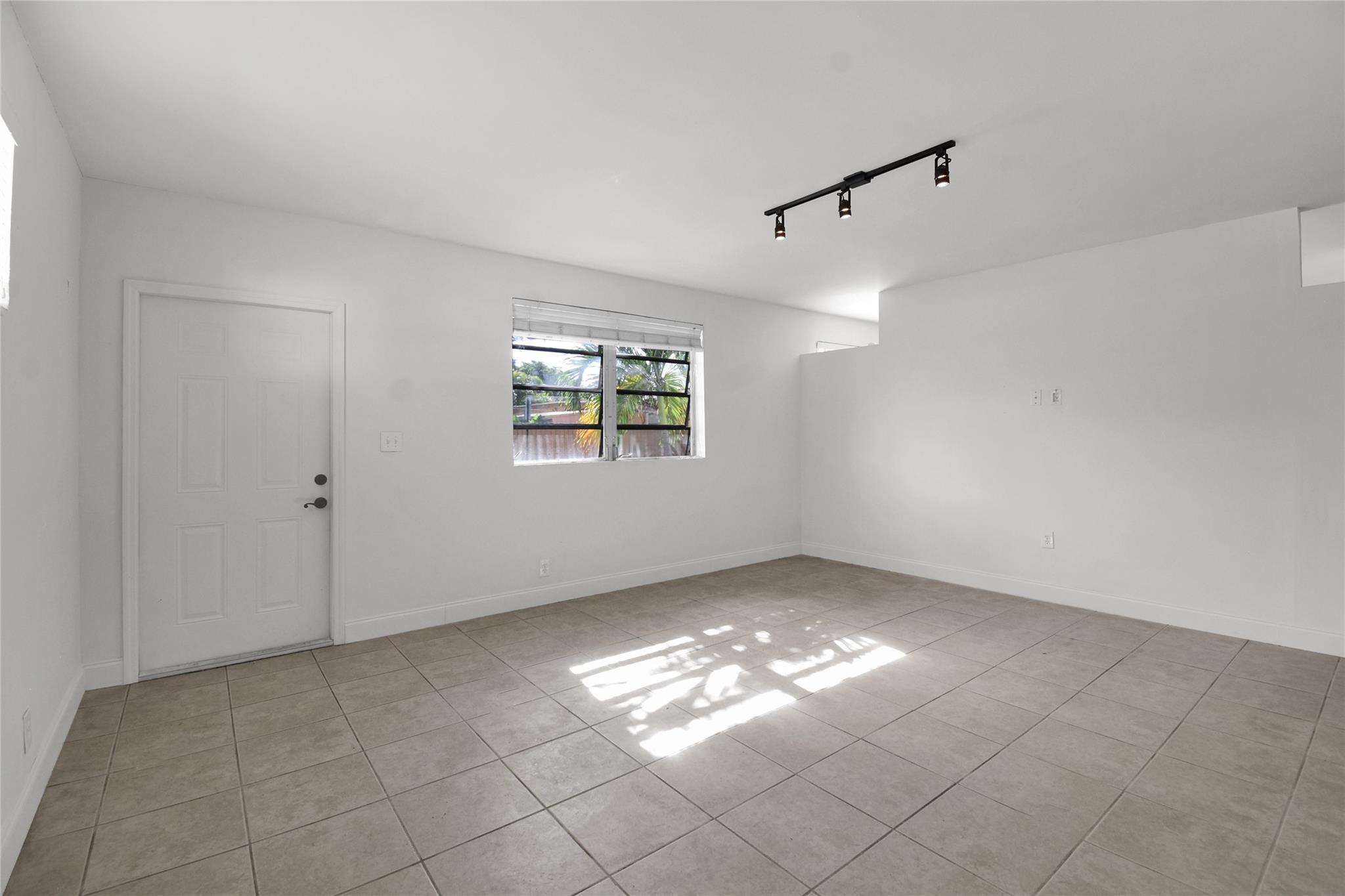 1116 S 17th Ave