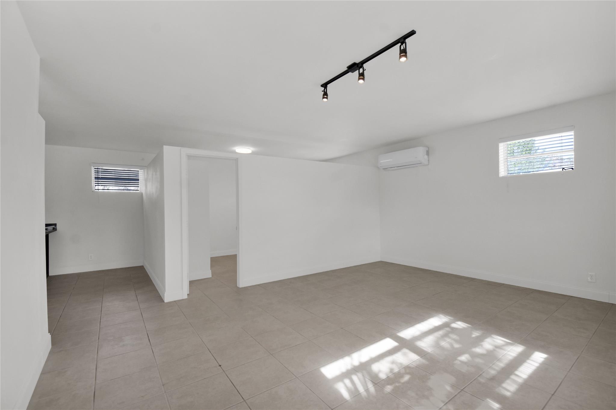 1116 S 17th Ave