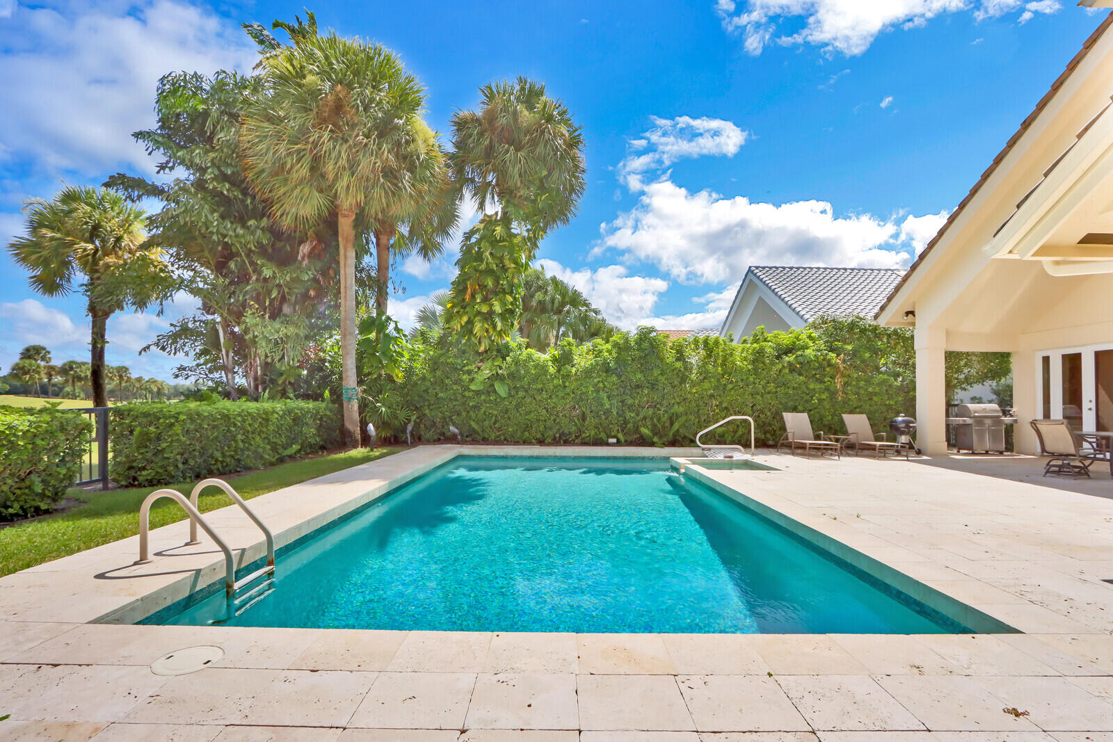 FRENCHMANS CREEK - Residential