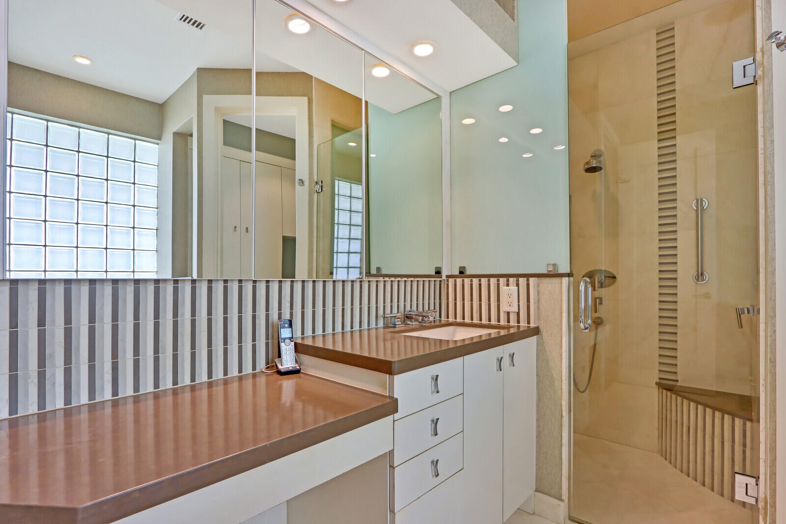 FRENCHMANS CREEK - Residential