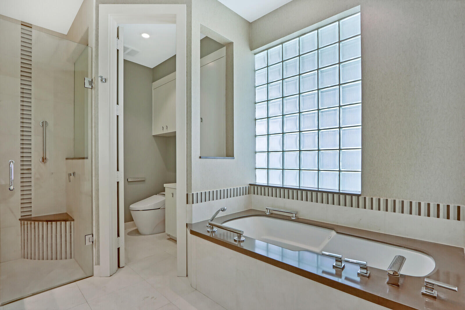 FRENCHMANS CREEK - Residential