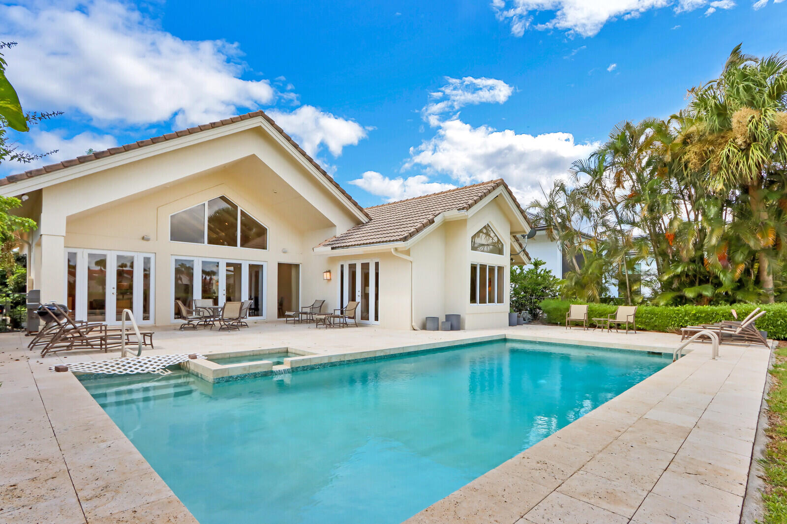 FRENCHMANS CREEK - Residential