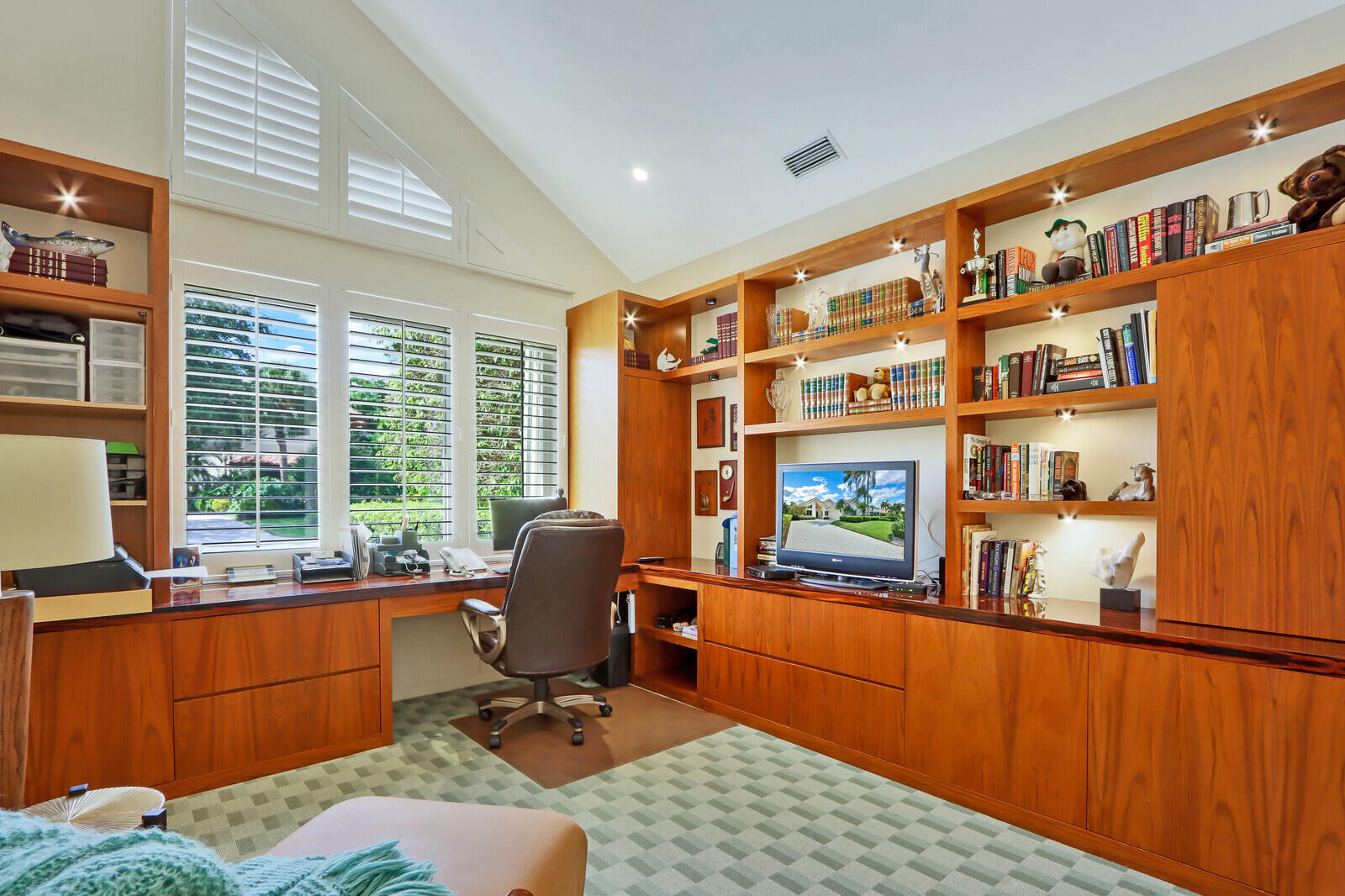 FRENCHMANS CREEK - Residential