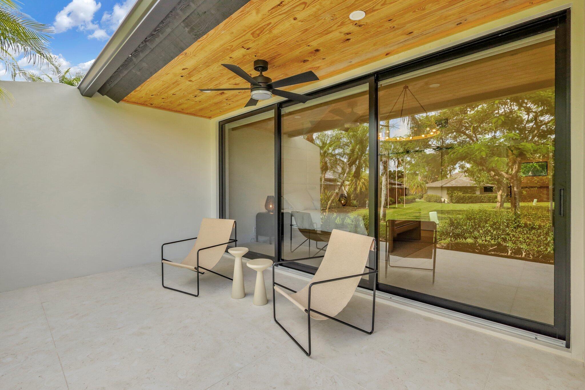 PEBBLEWOOD PH 4 OF PALM BEACH POLO AND COUNTRY CLU - Residential