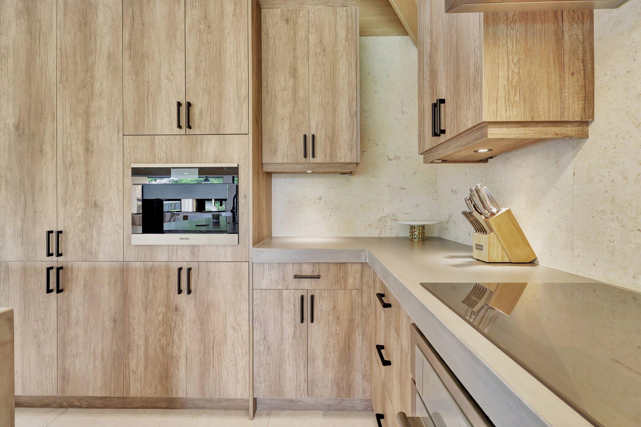 PEBBLEWOOD PH 4 OF PALM BEACH POLO AND COUNTRY CLU - Residential