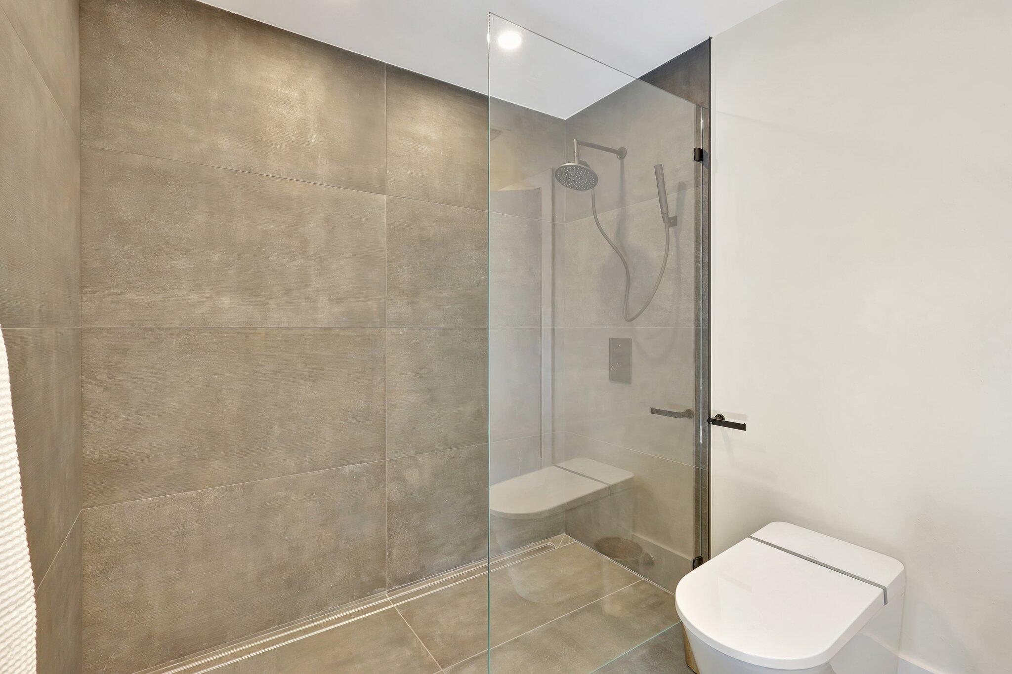 PEBBLEWOOD PH 4 OF PALM BEACH POLO AND COUNTRY CLU - Residential