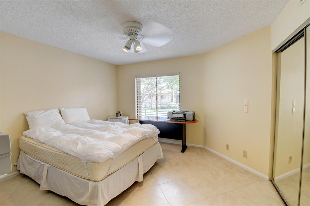 GLENEAGLES CONDO V - Residential