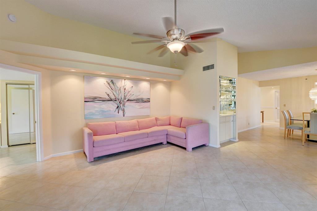 GLENEAGLES CONDO V - Residential