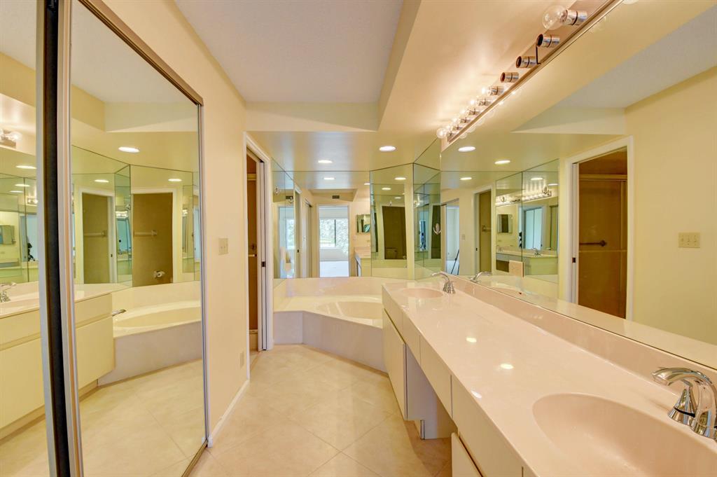 GLENEAGLES CONDO V - Residential