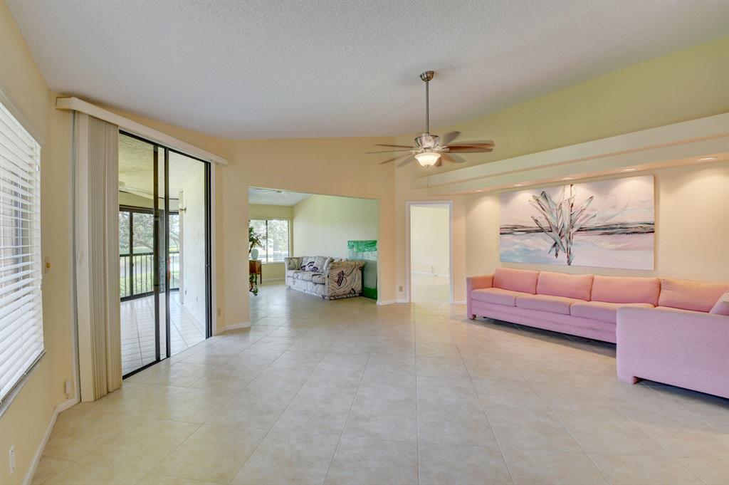 GLENEAGLES CONDO V - Residential