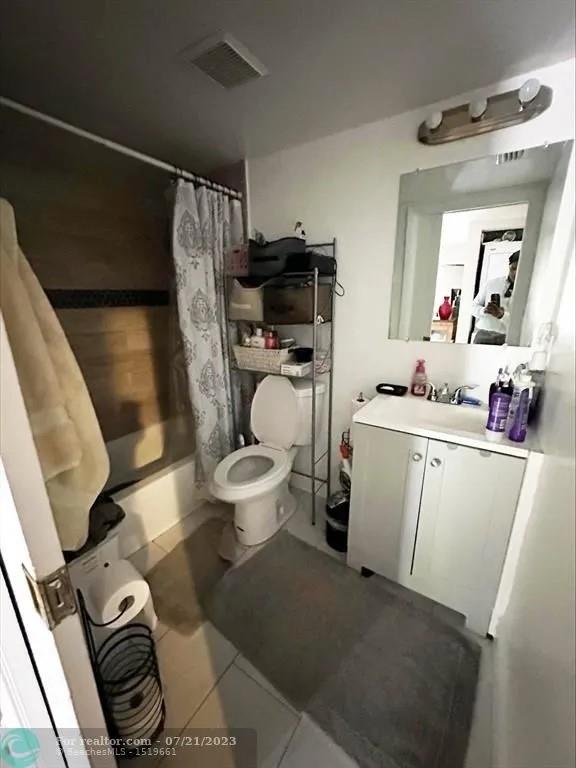 Castlewood 71-37 B - Residential Lease