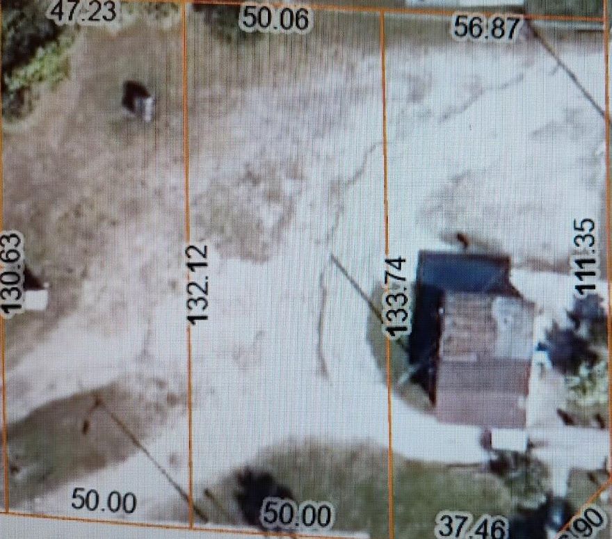 THIS LISTING INCLUDES (3) LOTS