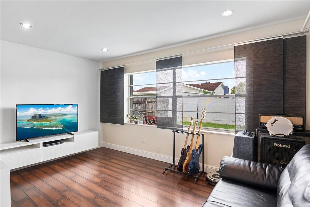 Sandalfoot Cove - Residential