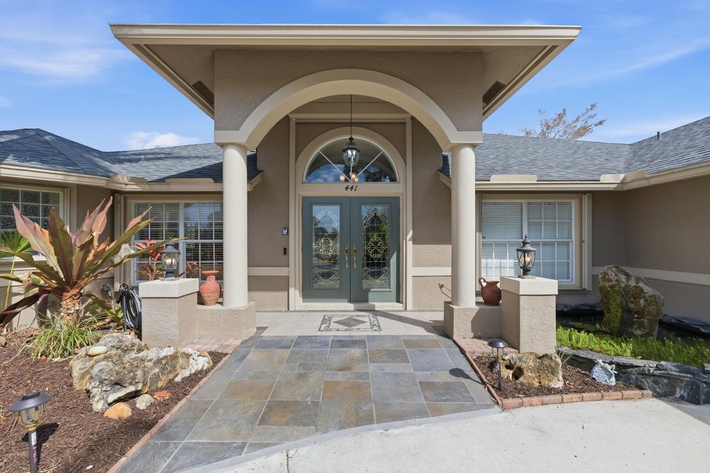 Photo of 441 SE Pine Road, Port Saint Lucie, FL 34984 (MLS # R11167303)