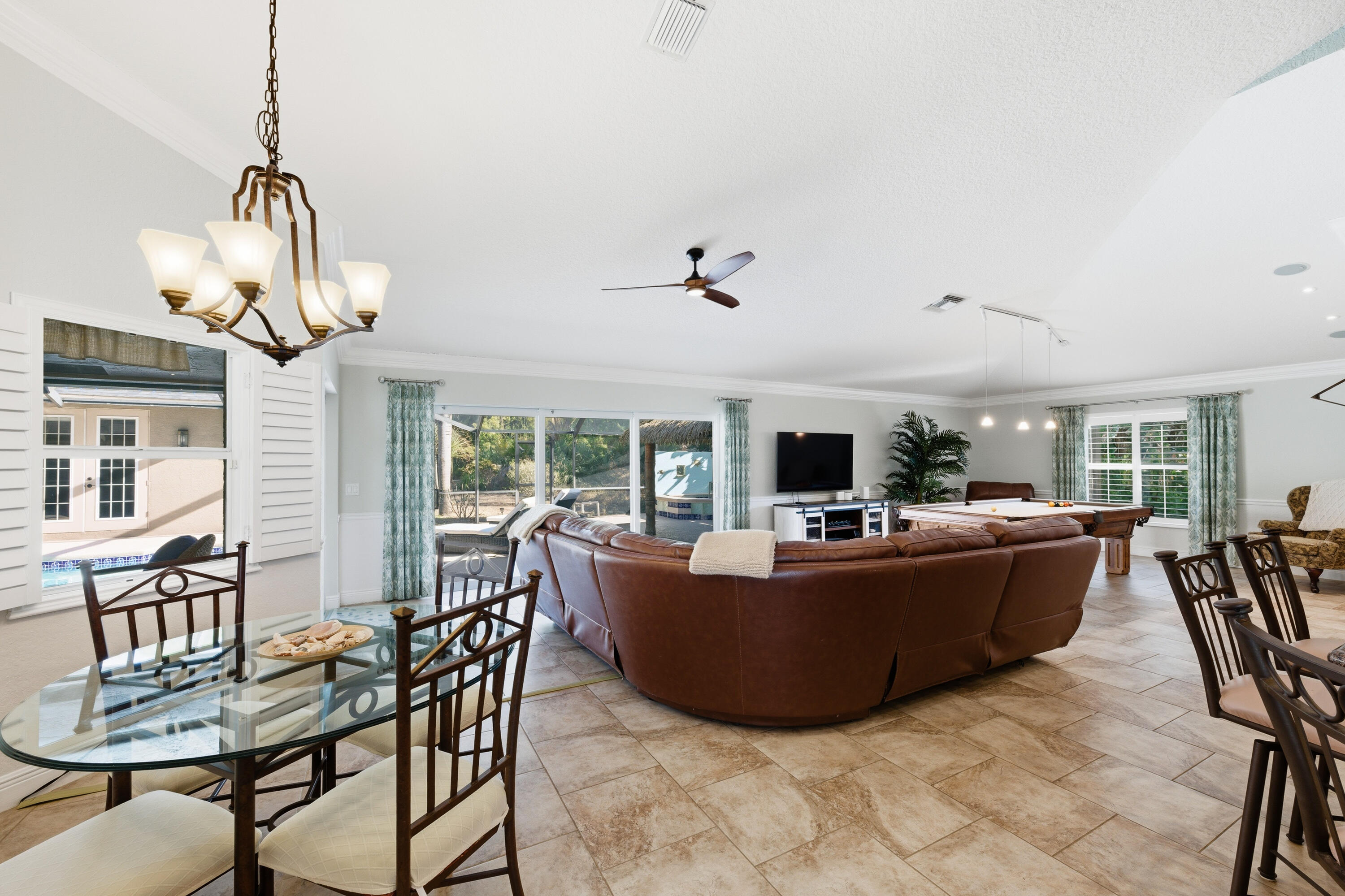 SECOND REPLAT OF PINE ESTATES - Residential