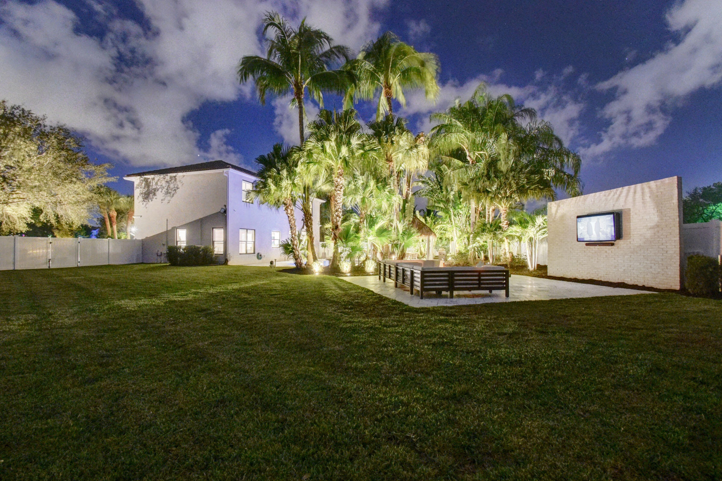 WINSTON TRAILS - Residential Lease