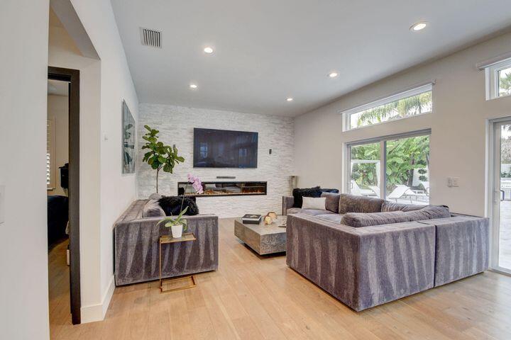 WINSTON TRAILS - Residential Lease