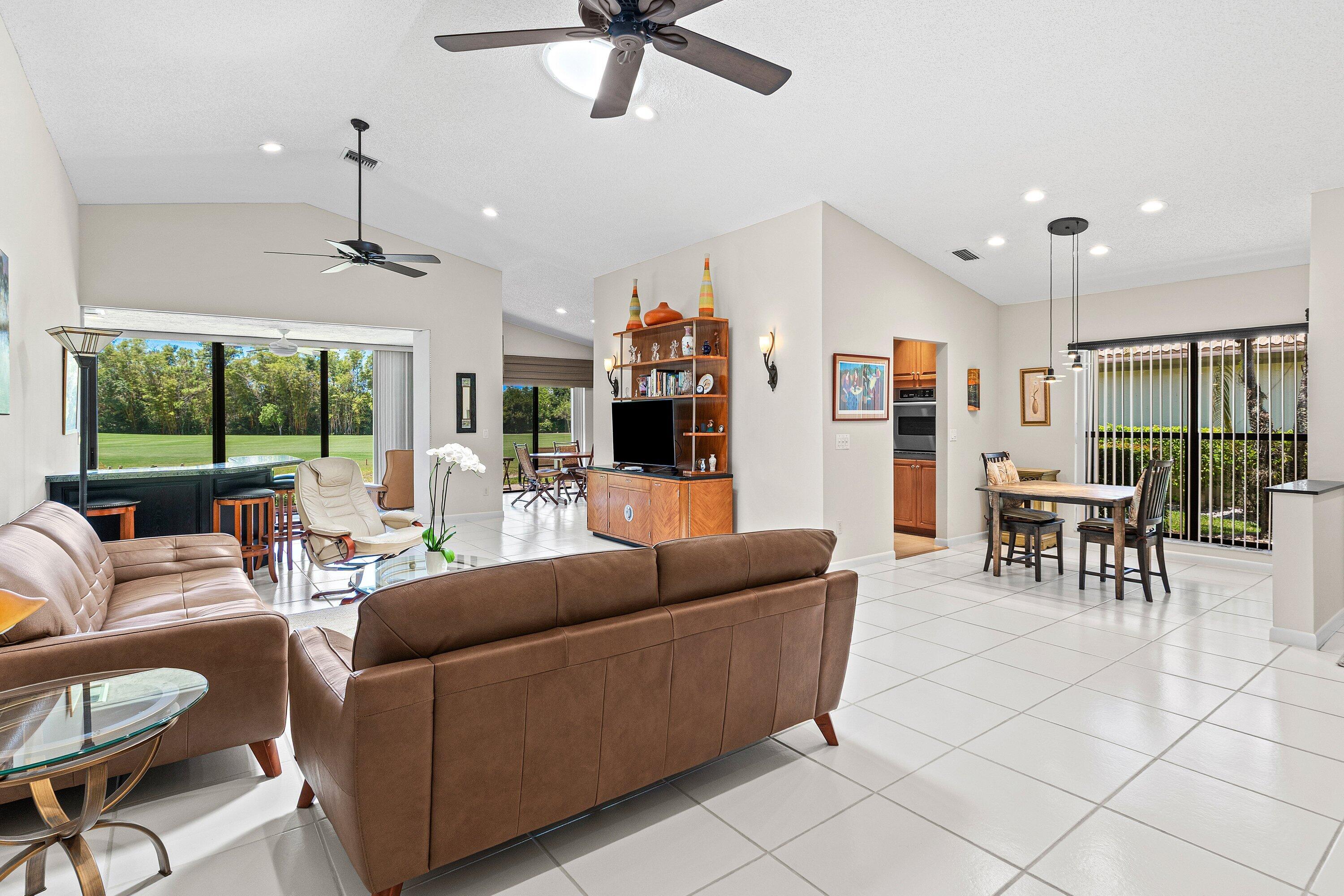 BOCA WOODS COUNTRY CLUB PH 3B - Residential
