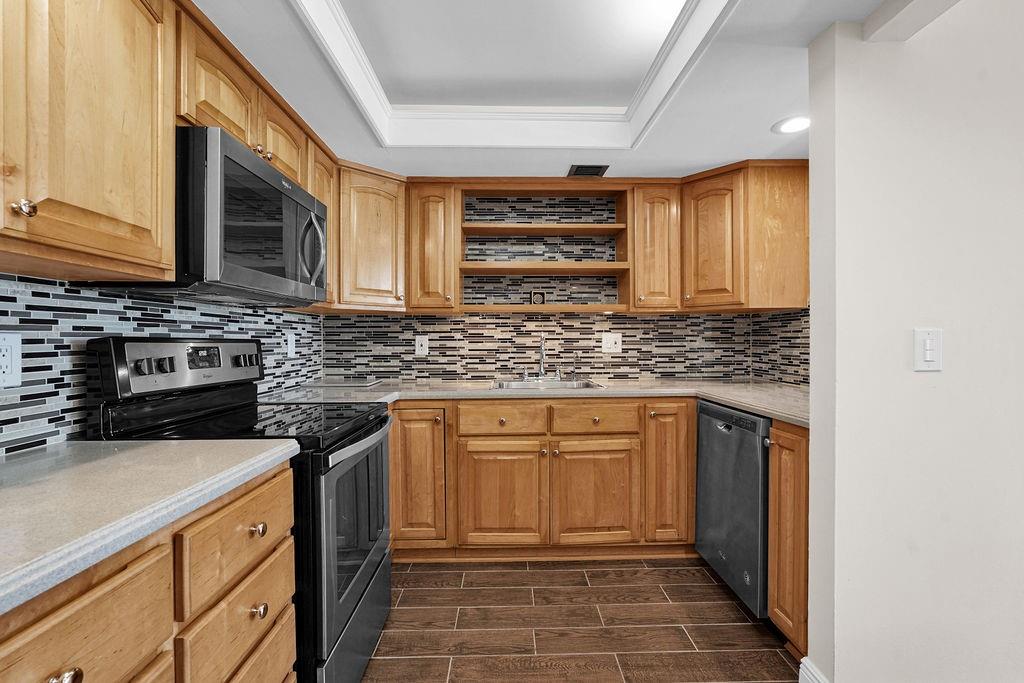 1101 River Reach Dr 206