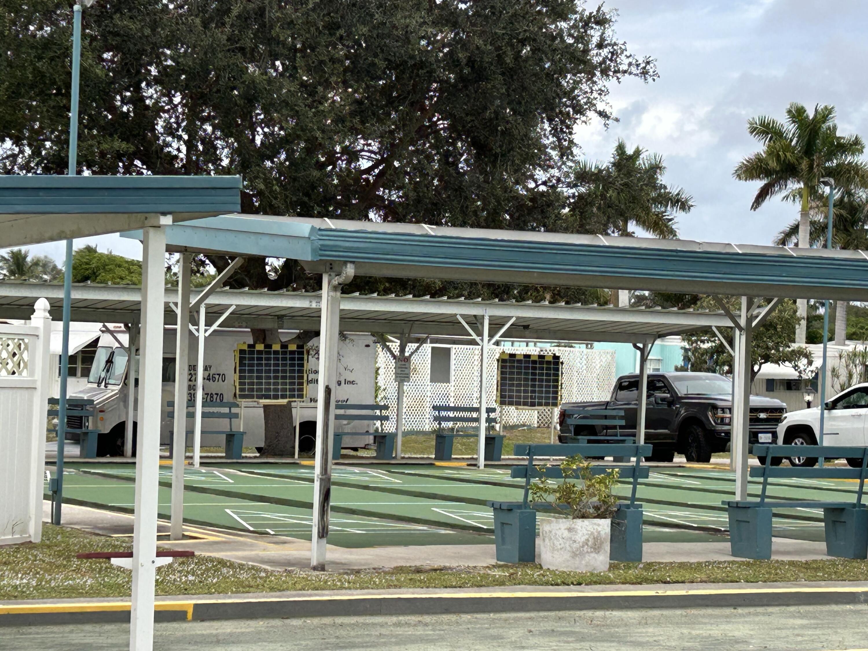 COLONIAL ESTATES INC MOBI - Residential Lease