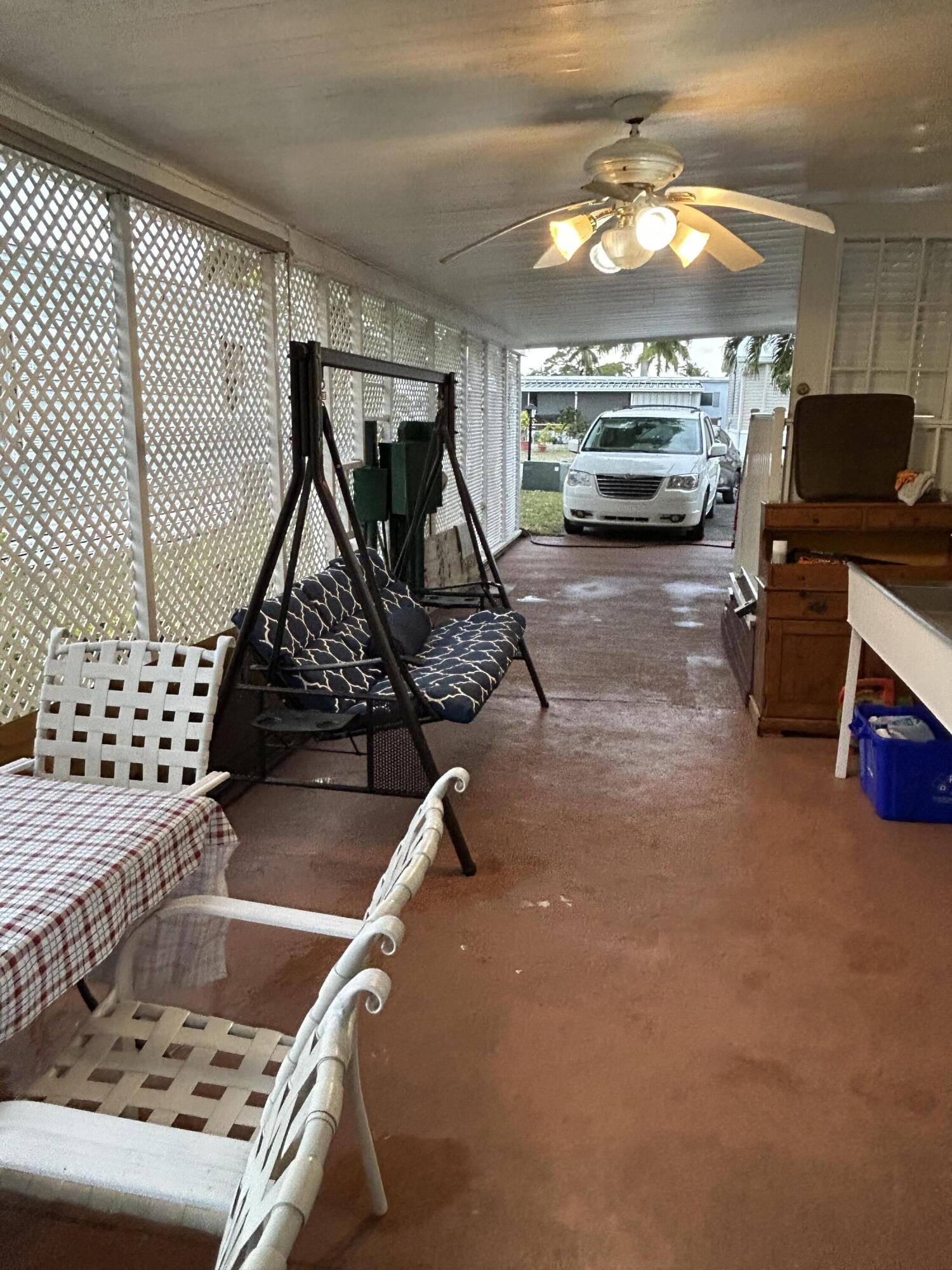 COLONIAL ESTATES INC MOBI - Residential Lease