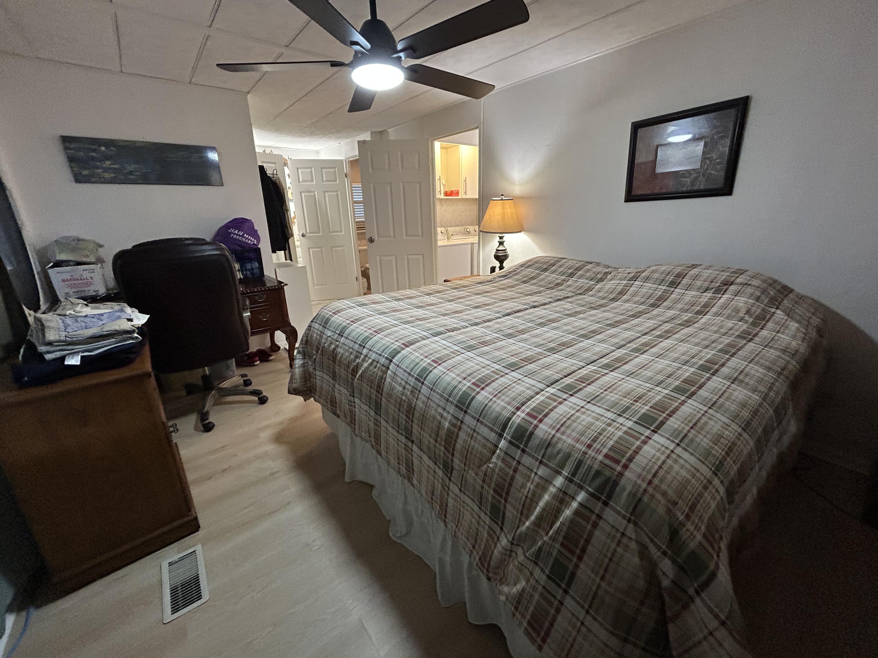 COLONIAL ESTATES INC MOBI - Residential Lease