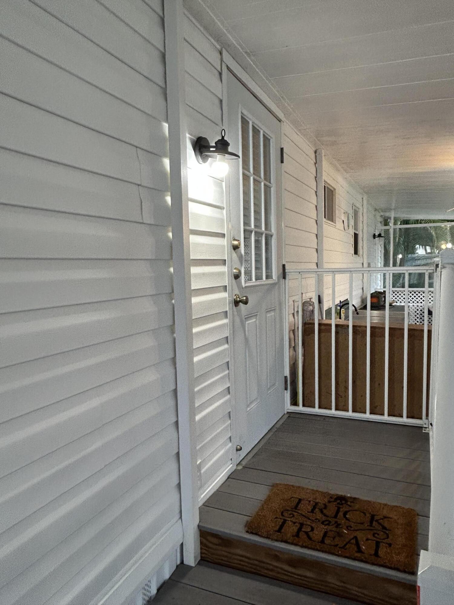 COLONIAL ESTATES INC MOBI - Residential Lease