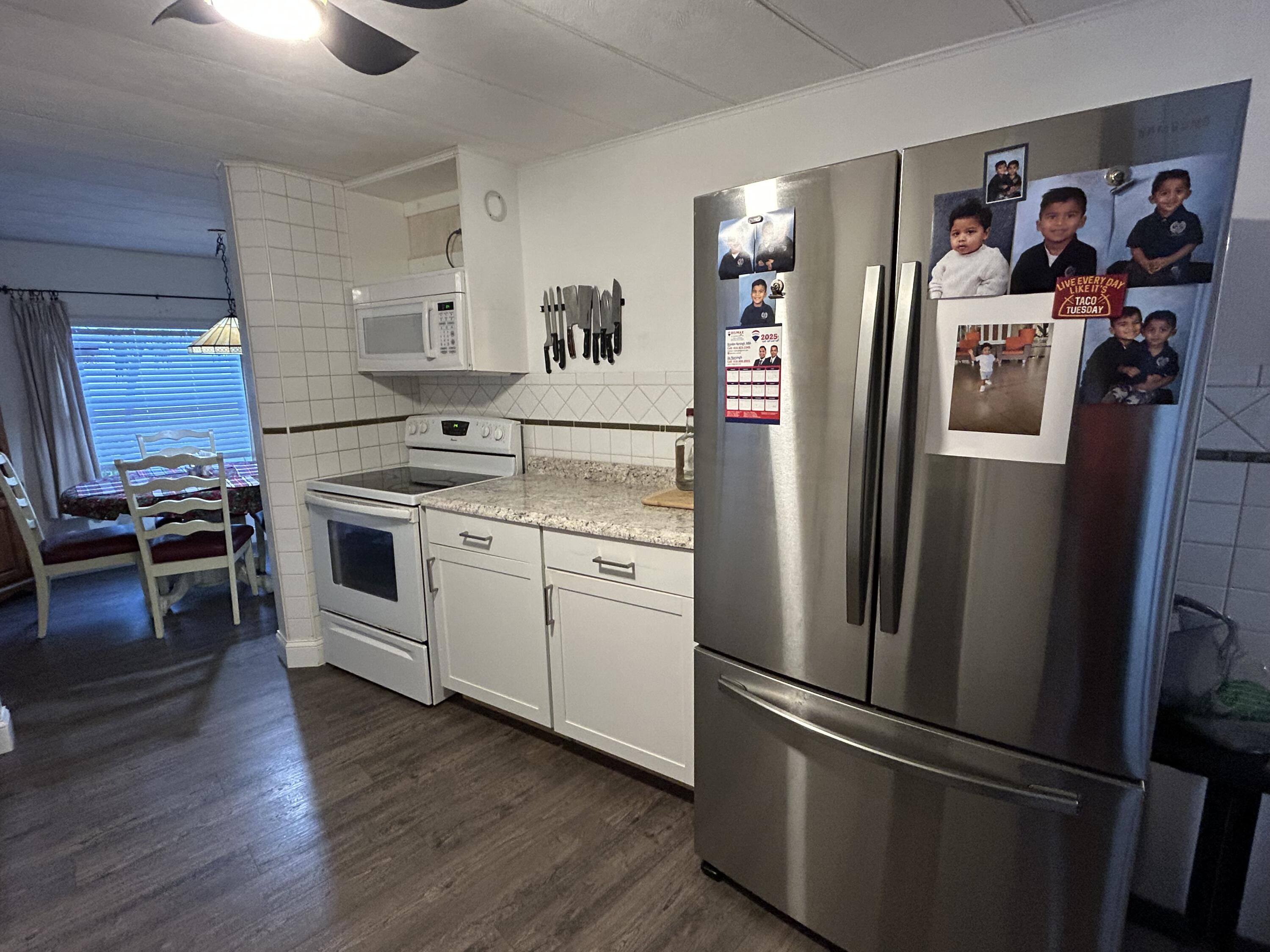 COLONIAL ESTATES INC MOBI - Residential Lease